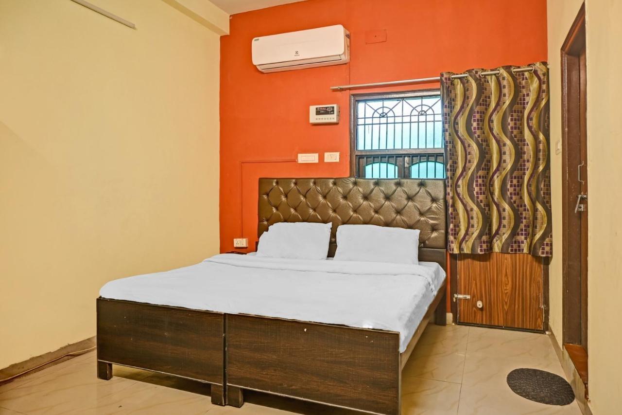 OYO 7498 Hotel Aparajita Váránasí Exteriér fotografie
