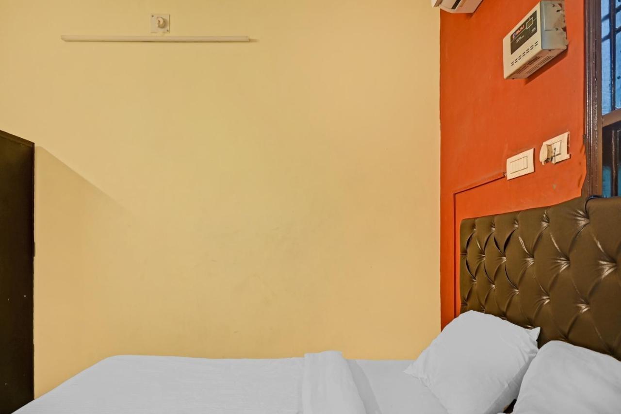 OYO 7498 Hotel Aparajita Váránasí Exteriér fotografie