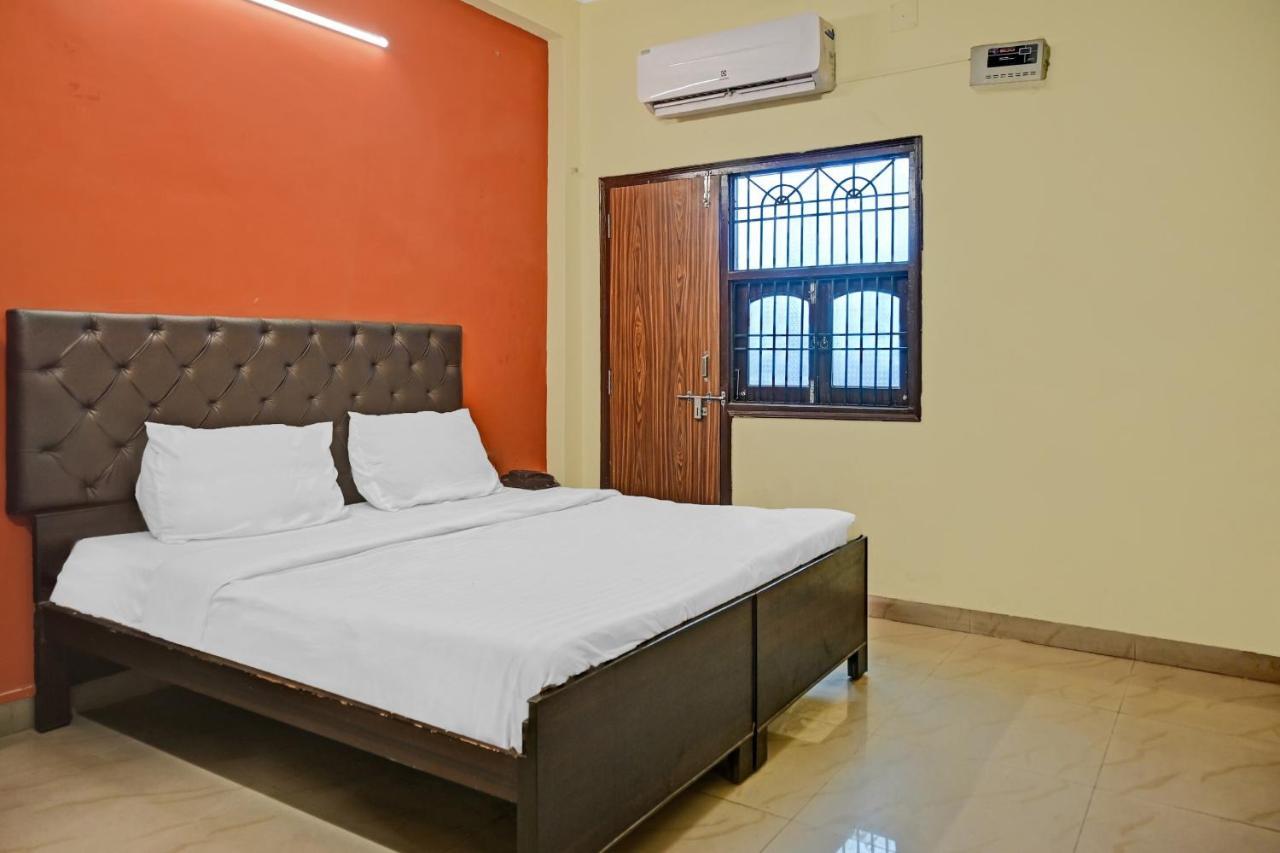 OYO 7498 Hotel Aparajita Váránasí Exteriér fotografie